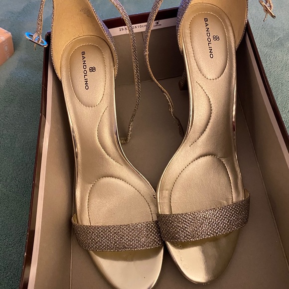 Shoes - Picture 4 of 4